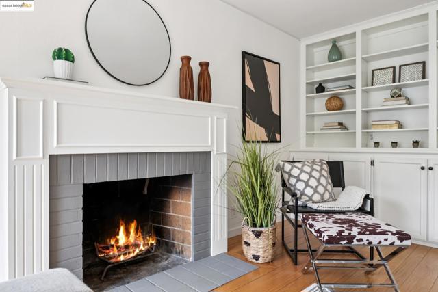 679 Mandana Blvd, Oakland CA: https://media.crmls.org/mediaz/5ac54643-737a-466a-9151-a7d303e9be35.jpg