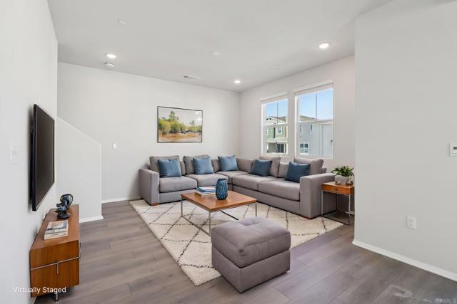 Detail Gallery Image 9 of 24 For 201 Palm Rd, San Marcos,  CA 92069 - 2 Beds | 2/1 Baths