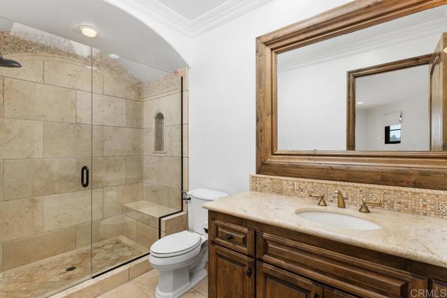 5015 Rancho Quinta Bend, San Diego CA: https://media.crmls.org/mediaz/5ac649d7-d200-4875-82d7-4cc5a973e9b4.jpg