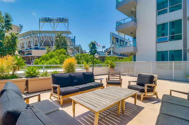 253 10Th Ave, San Diego CA: https://media.crmls.org/mediaz/5ac6f01c-a199-483c-85a1-b37246659ab9.jpg