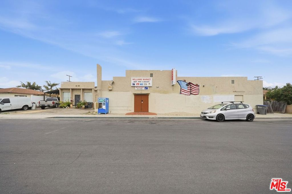 Multifamily at 741 E Deloras Drive