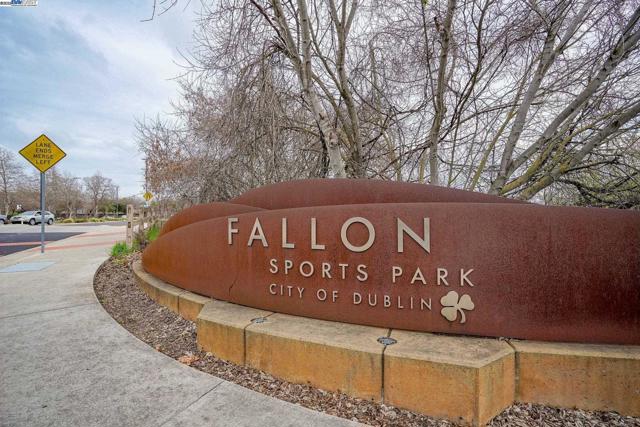 3105 Vittoria Loop, Dublin CA: https://media.crmls.org/mediaz/5ac77dca-4bd6-4558-954b-d1d2a68d4b3e.jpg