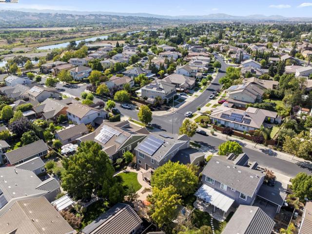 1037 Lexington Way, Livermore CA: https://media.crmls.org/mediaz/5ac7b246-64fd-48a0-82fb-38b91407b100.jpg