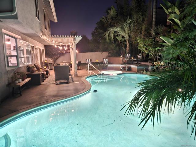 4475 Saint Andrews Place, Oceanside CA: https://media.crmls.org/mediaz/5ac90ad0-8ce1-425b-b684-02737f78d767.jpg
