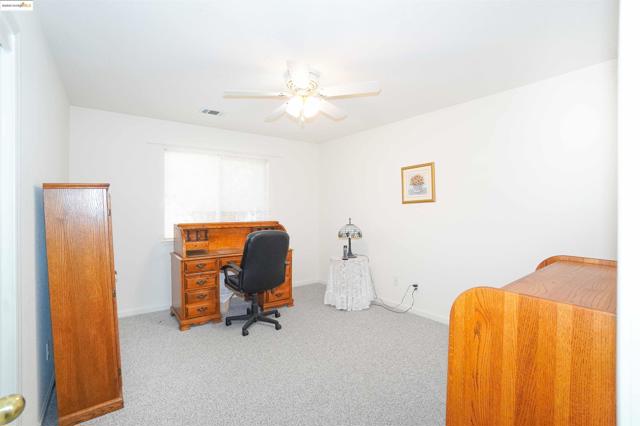 5402 Navajo Ct, Antioch CA: https://media.crmls.org/mediaz/5ac9562a-33b7-4899-80e8-29c6e48825fe.jpg
