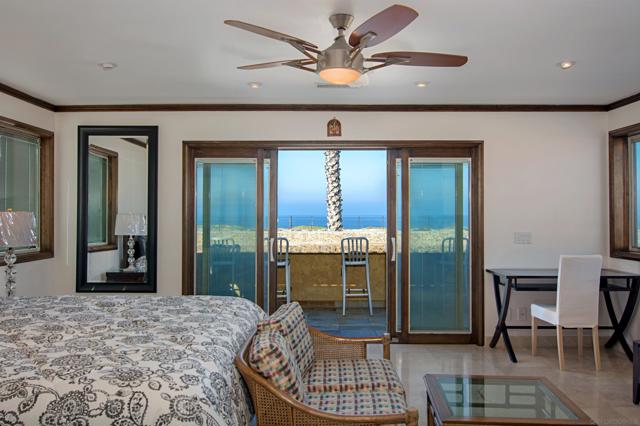 20 S Cays Ct, Coronado CA: https://media.crmls.org/mediaz/5ac97241-a0bc-44dd-a2de-6fedf430aedc.jpg