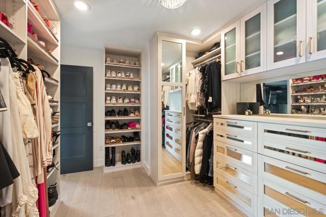 3360 Mount Laurence, San Diego CA: https://media.crmls.org/mediaz/5ac9ccc6-0a59-4755-80e1-ab3142aac3fa.jpg