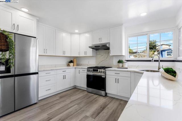 Image 10 of 49 For 5301 Brann St