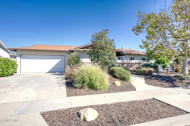 560 Randy Drive, Newbury Park CA: https://media.crmls.org/mediaz/5acab264-d011-41e2-86eb-0e29c7bb3baa.jpg