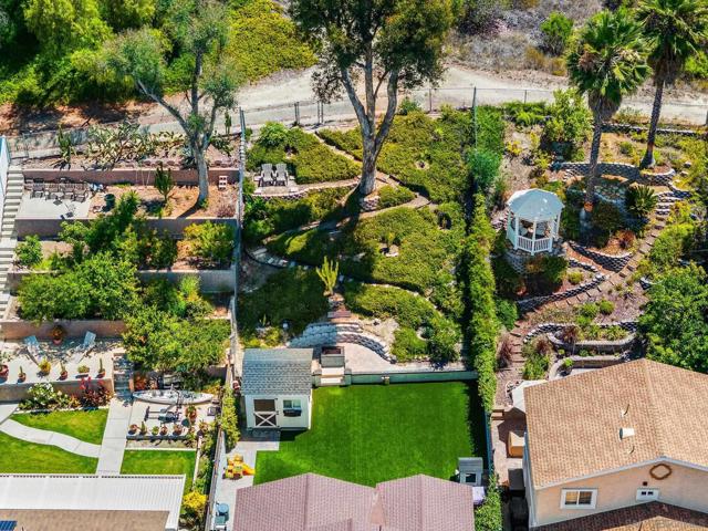 22642 Via Santiago, Mission Viejo CA: https://media.crmls.org/mediaz/5acb2cc2-107c-4752-9c46-68dcb9b64c39.jpg