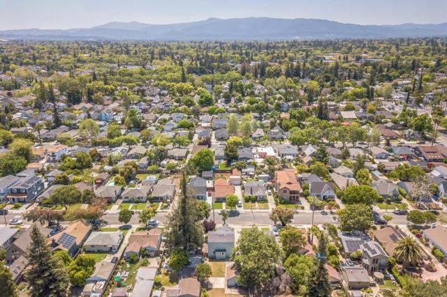 523 Hull Avenue, San Jose CA: https://media.crmls.org/mediaz/5acb3faf-37a0-47ed-a8ec-f0d67950ca08.jpg