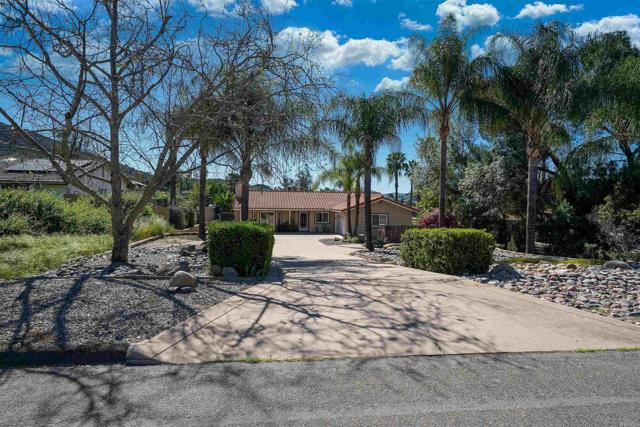 Detail Gallery Image 4 of 35 For 24363 Del Amo Rd, Ramona,  CA 92065 - 3 Beds | 2 Baths