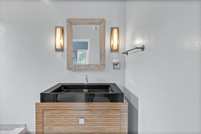 1711 Trout Gulch Road, Aptos CA: https://media.crmls.org/mediaz/5acba2fa-7dee-4be7-bbb3-c37b7baf968a.jpg