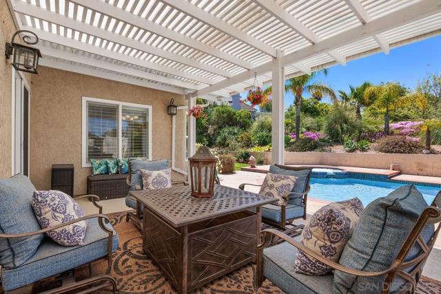 16274 COUNTRY DAY ROAD, Poway CA: https://media.crmls.org/mediaz/5acd428d-b12d-4219-96bf-3831855c096b.jpg