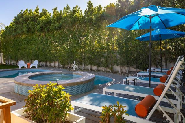 133 W San Carlos Road, Palm Springs CA: https://media.crmls.org/mediaz/5ace26ca-e0b0-40e8-a8b5-834bde2199bc.jpg