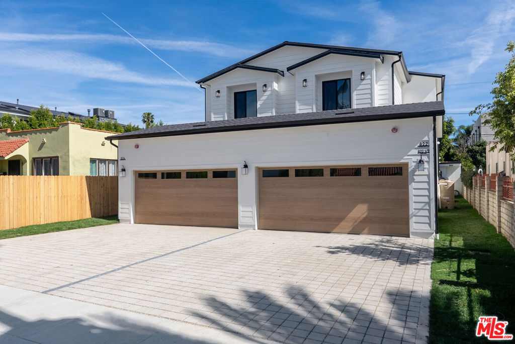 822 N Orange Grove Avenue