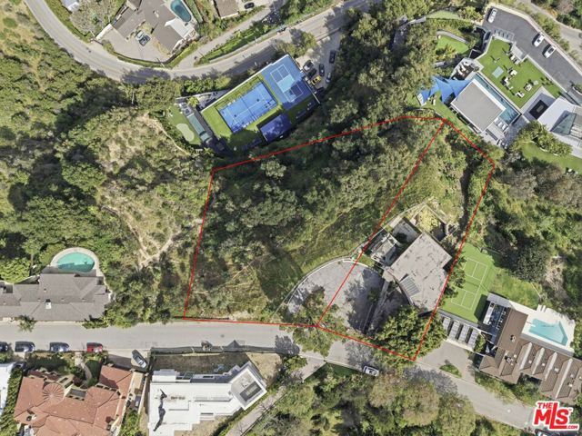 11287 Chalon Road, Los Angeles CA: https://media.crmls.org/mediaz/5ace5dcd-c7f3-4f0d-8bf9-1cb81bae33aa.jpg