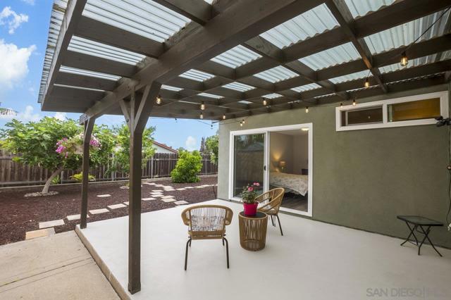 8807 Scorpius Way, San Diego CA: https://media.crmls.org/mediaz/5ace966a-45ad-498d-8dce-f27251b10c32.jpg