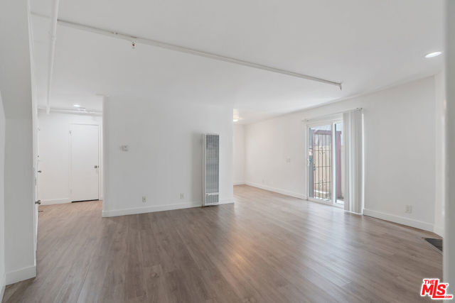 3319 Bagley Avenue, Los Angeles CA: https://media.crmls.org/mediaz/5acf939c-7393-430e-8b46-8f2c9fe277c5.jpg