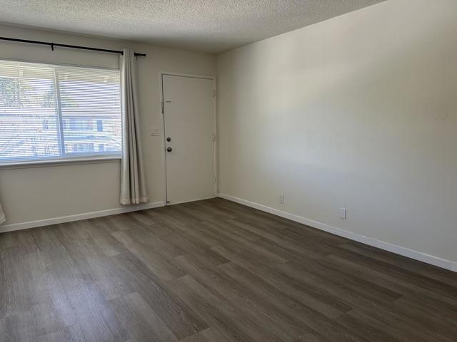 399 Dunster Drive, Campbell CA: https://media.crmls.org/mediaz/5ad05f05-83bf-4420-abcf-f73fb0498055.jpg