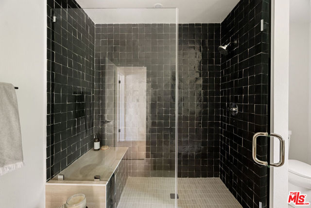 7248 W 88th Place, Los Angeles CA: https://media.crmls.org/mediaz/5ad18b98-1665-4931-8797-86ed03122653.jpg
