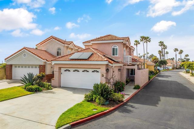 100 Tunapuna Lane, Coronado CA: https://media.crmls.org/mediaz/5ad1eeba-22be-4789-96cc-8d7520a9af6a.jpg