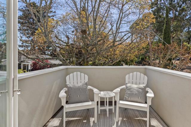 1596 Columbus Avenue, Burlingame CA: https://media.crmls.org/mediaz/5ad1fd6e-bd4f-4aea-9ae6-54b86e9b2208.jpg