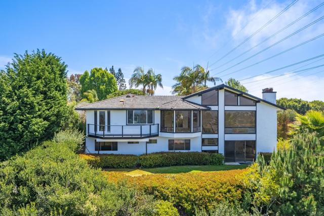 Detail Gallery Image 1 of 19 For 1138 via Mil Cumbres, Solana Beach,  CA 92075 - 5 Beds | 4/1 Baths