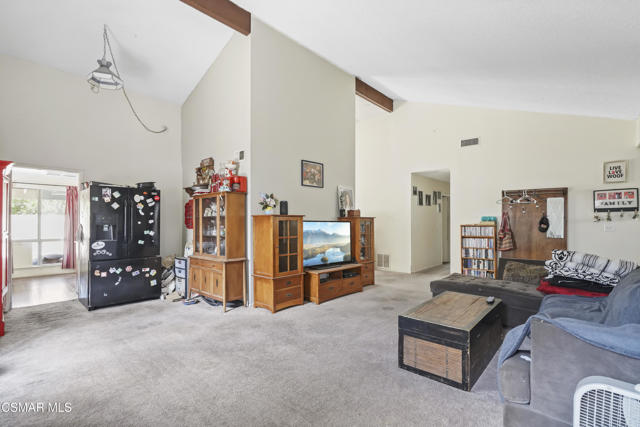 887 Erringer Road, Simi Valley CA: https://media.crmls.org/mediaz/5ad30b4c-2410-4628-9f0f-313695aa6715.jpg