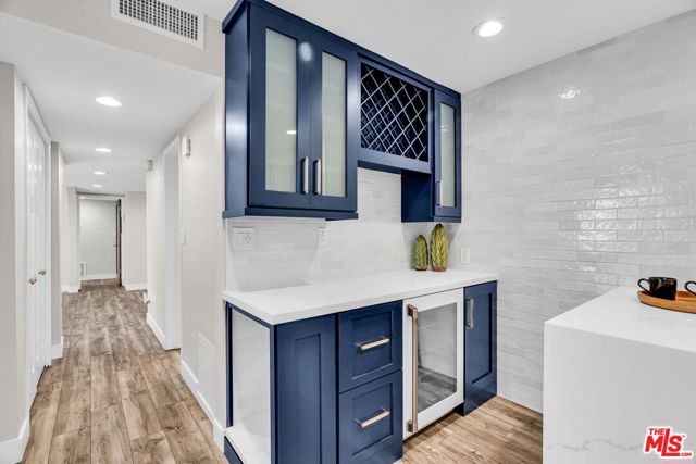 14106 Dickens Street, Sherman Oaks CA: https://media.crmls.org/mediaz/5ad3480c-51be-4567-b0e7-deae53faa3be.jpg