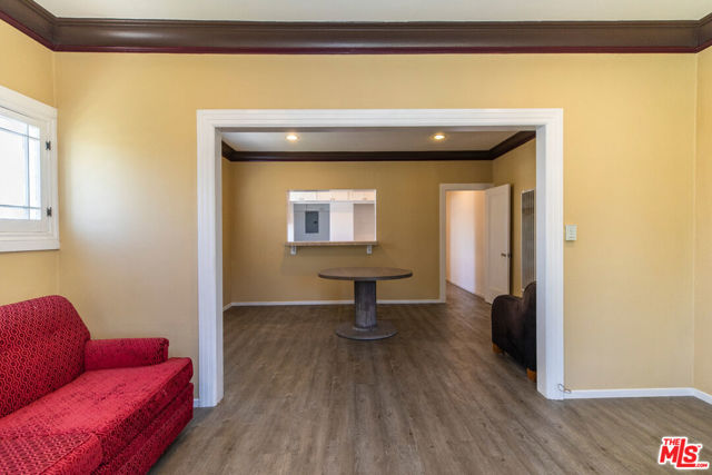 5700 Cimarron Street, Los Angeles CA: https://media.crmls.org/mediaz/5ad39179-dc90-41a2-afd7-18e5c542d36f.jpg