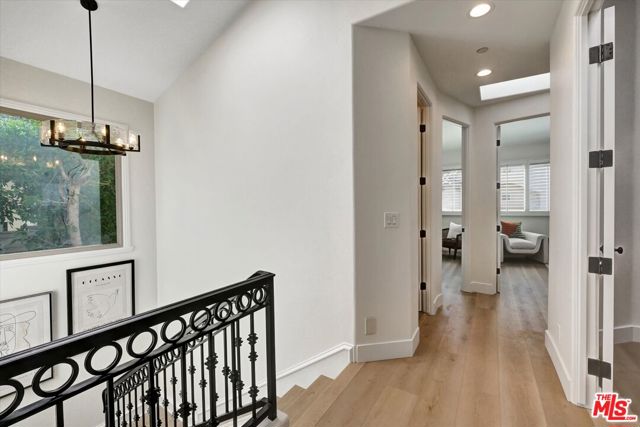 2517 Huntington Lane, Redondo Beach, California 90278, 4 Bedrooms Bedrooms, ,3 BathroomsBathrooms,Residential,Sold,Huntington,25607911