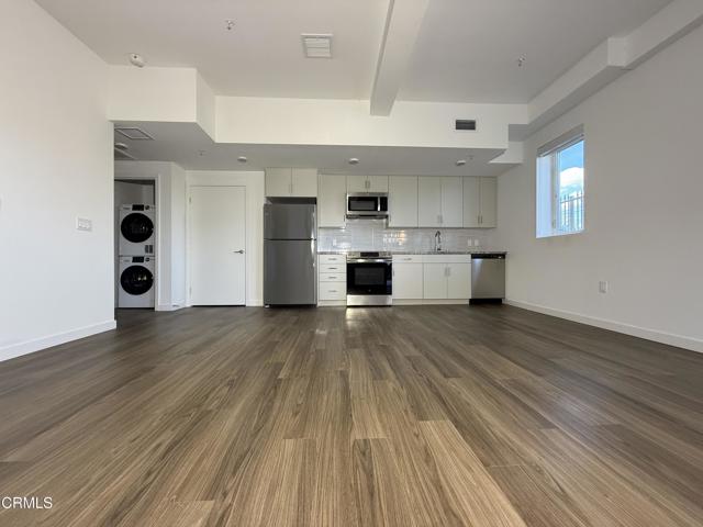 Detail Gallery Image 10 of 10 For 18900 Parthenia St #101,  Northridge,  CA 91324 - 1 Beds | 1 Baths