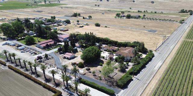 4224 Greenville Rd, Livermore CA: https://media.crmls.org/mediaz/5ad460a3-5165-4cf1-8458-043d5cce5e29.jpg