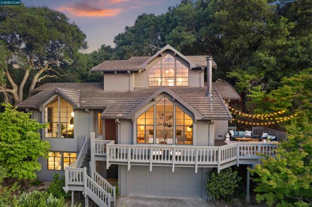 357 El Toyonal, Orinda CA: https://media.crmls.org/mediaz/5ad50481-b603-49b7-8380-5d737a17fc72.jpg