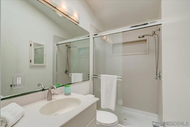 3981 Hatton St, San Diego CA: https://media.crmls.org/mediaz/5ad624ba-f3e5-4650-a963-f69cb4837441.jpg