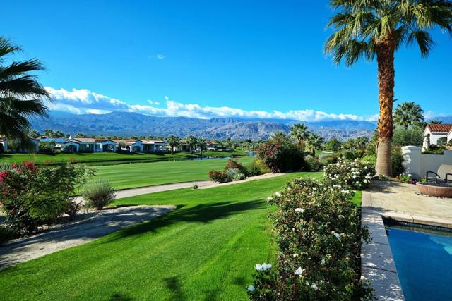 75757 Via Stia, Indian Wells CA: https://media.crmls.org/mediaz/5ad6948e-218d-477e-be2d-3b4afe456b61.jpg