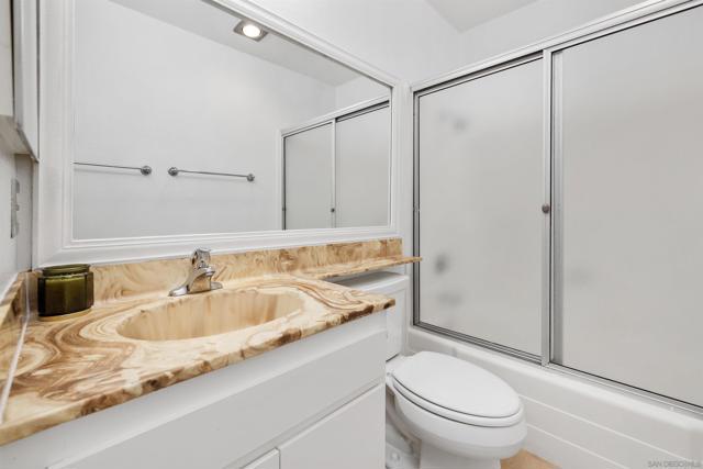 9120 GRAMERCY DR, San Diego CA: https://media.crmls.org/mediaz/5ad6f85f-a067-4869-937c-f8640f698153.jpg