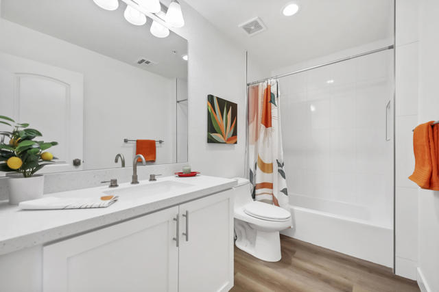 Image 26 of 41 For 2601 Broadmoor Drive 2