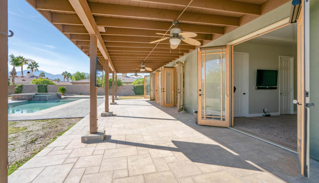79925 Corte Calero, La Quinta CA: https://media.crmls.org/mediaz/5ad83659-940f-4b92-b8b7-ff9adc446cfd.jpg