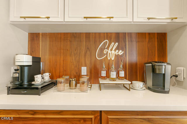 Detail Gallery Image 17 of 75 For 2417 E Hillcrest Dr, Thousand Oaks,  CA 91362 - 4 Beds | 3/1 Baths