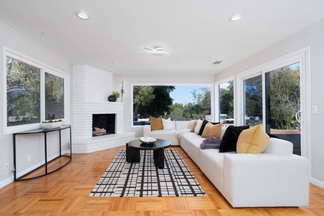 24821 Prospect Avenue, Los Altos Hills CA: https://media.crmls.org/mediaz/5ad8f89d-0982-4bcc-8d92-86fbacbc6ace.jpg