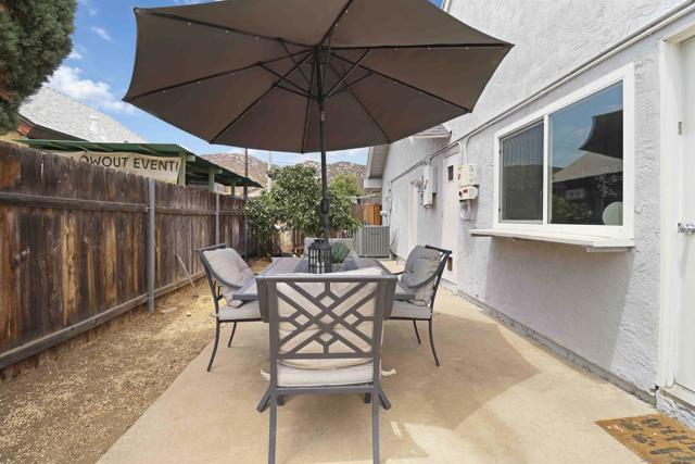 10945 El Nopal, Lakeside CA: https://media.crmls.org/mediaz/5ad91ff7-5fda-4777-9e01-f04b82c34324.jpg