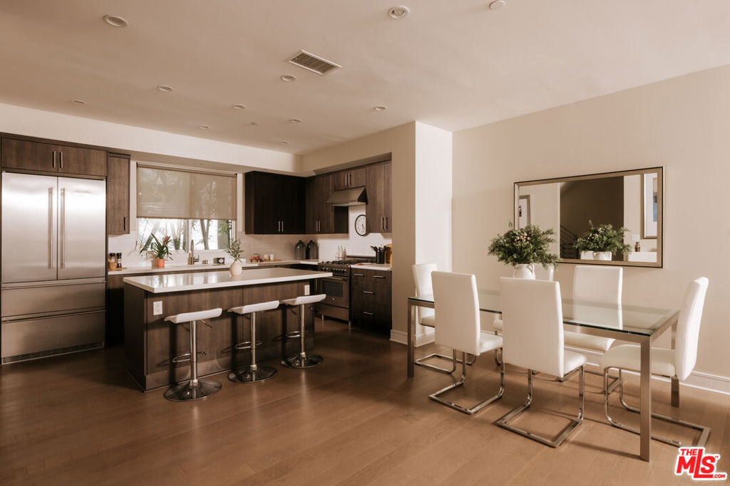 1400 N Fuller Avenue #16 — Contemporary