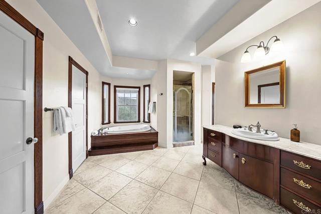 Image 37 of 75 For 39480 Norbro Court