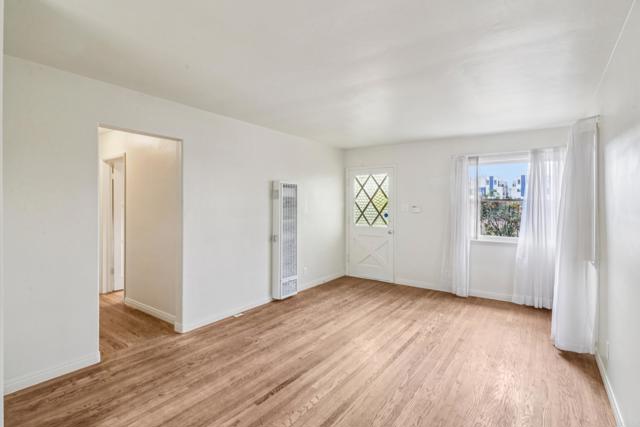 1906 08 S Broadway, Oceanside CA: https://media.crmls.org/mediaz/5ada1358-b446-4526-9557-c95163e18293.jpg