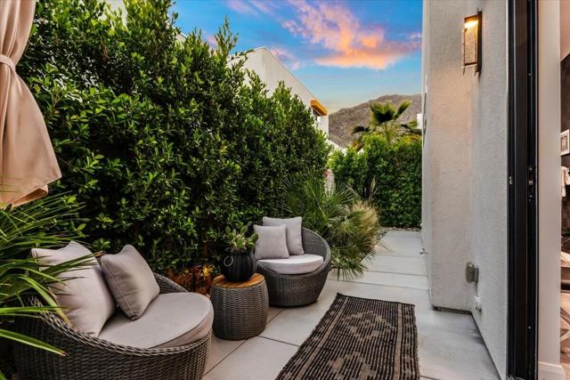 143 Obsidian Loop N, Palm Springs, CA 92264