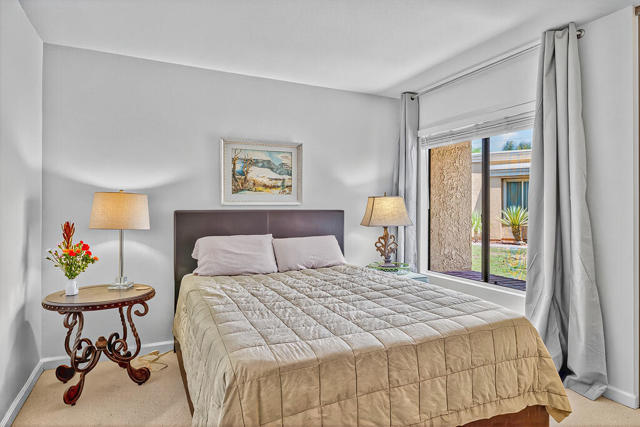 41531 Colada Court, Palm Desert CA: https://media.crmls.org/mediaz/5adc270a-37b1-4f3f-bf80-241025eebbff.jpg