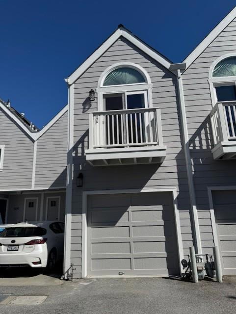 511 N San Mateo Drive