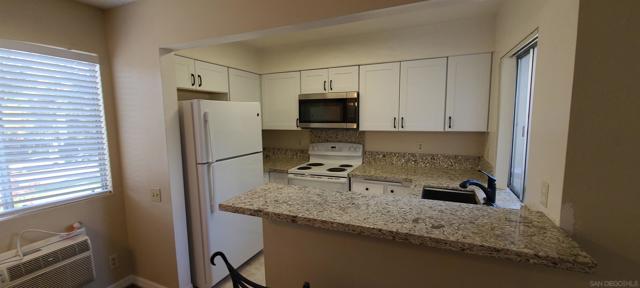Image 6 of 22 For 1395 Caminito Gabaldon  Unit C